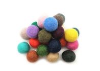 100% Pure Wool Felt Fabric Crafts 2cm Ball Custom Logo For DIY Projects