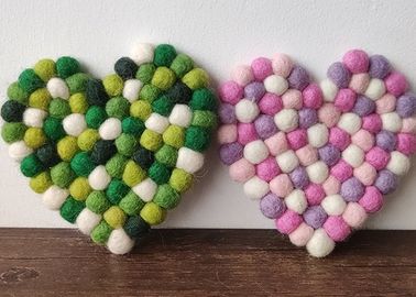 Circle Heart Shaped Wool Felt Balls , 10 Cm Coloured Felt Balls 1-3mm Thickness