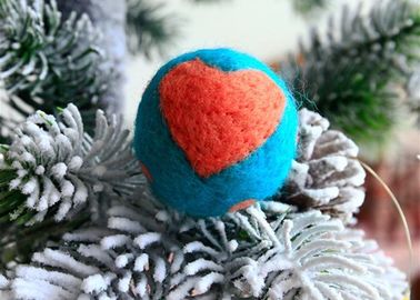 Customized Mini Felt Balls , Circle Heart Pattern Coloured Felt Balls